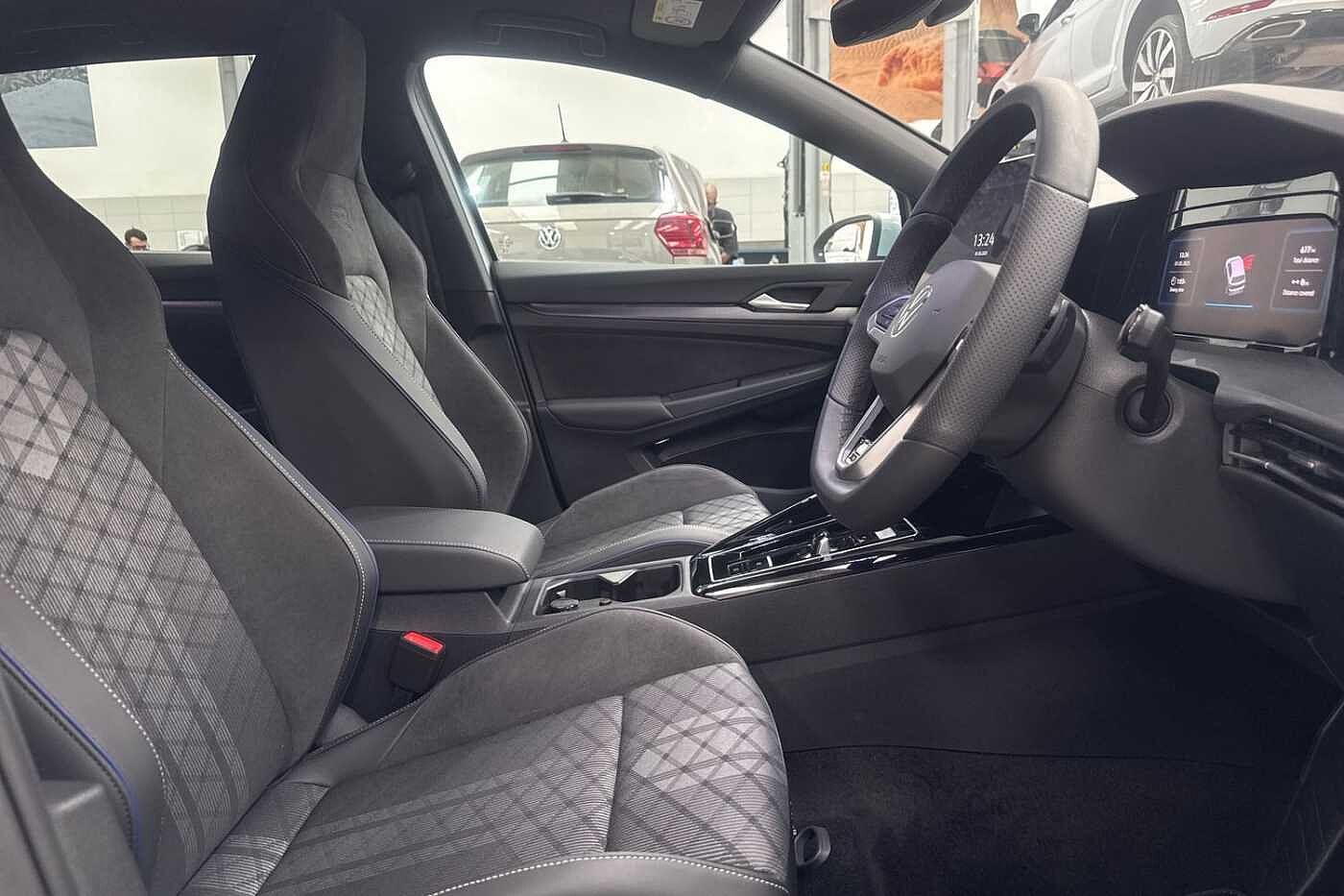 Volkswagen Golf Hatch R-Line 2.0 TDI 150ps 7-Speed DSG 5 Door