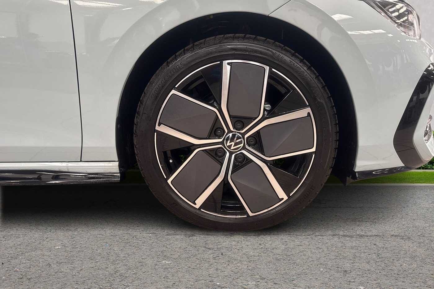 Volkswagen Golf Hatch R-Line 2.0 TDI 150ps 7-Speed DSG 5 Door